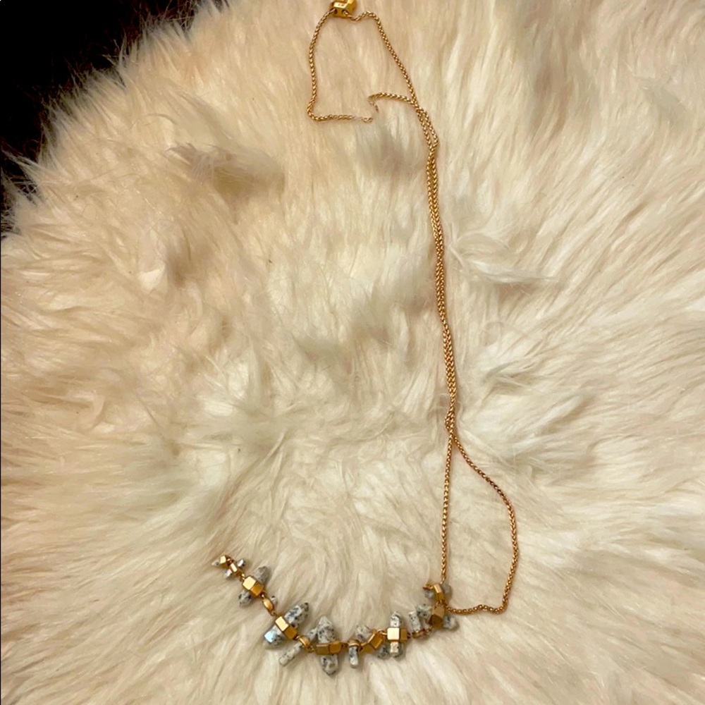 Kendra Scott necklace